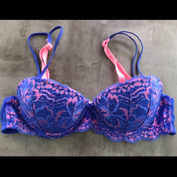 PINK Victoria's Secret Other - PINK PUSH-UP BRA 32B